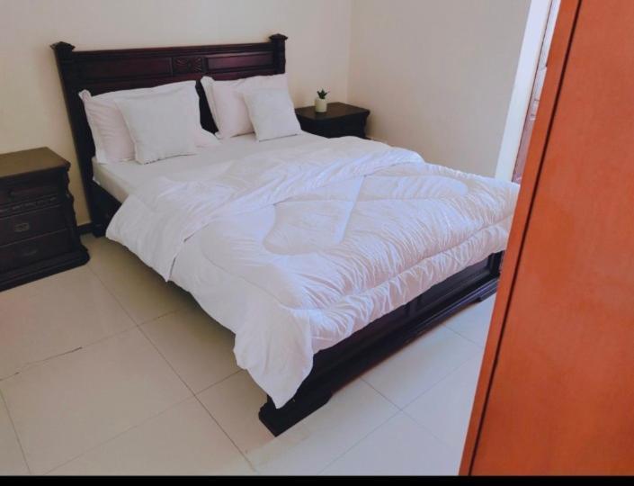 Masaki-Sea View 2-Bedroom Apt With Free Wi-Fi Dár Al-Szalám Kültér fotó