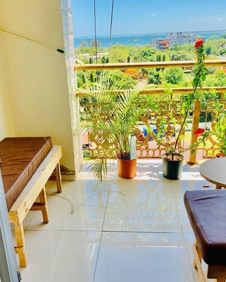 Masaki-Sea View 2-Bedroom Apt With Free Wi-Fi Dár Al-Szalám Kültér fotó